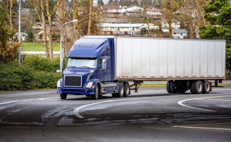What Is a CDL License: Understanding CDL Categories and Endorsements Options